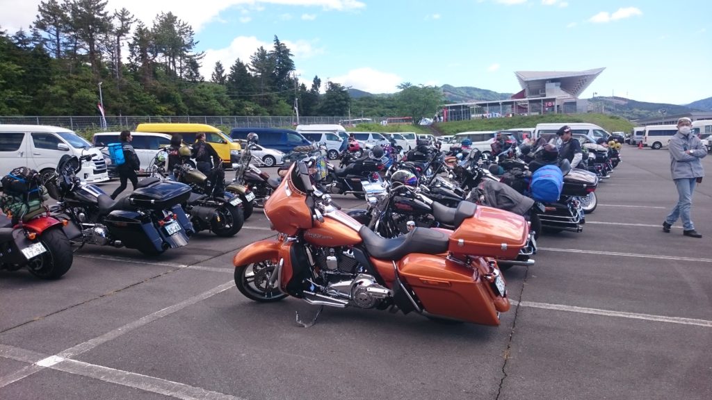 趣味のバイクでブルスカ参加